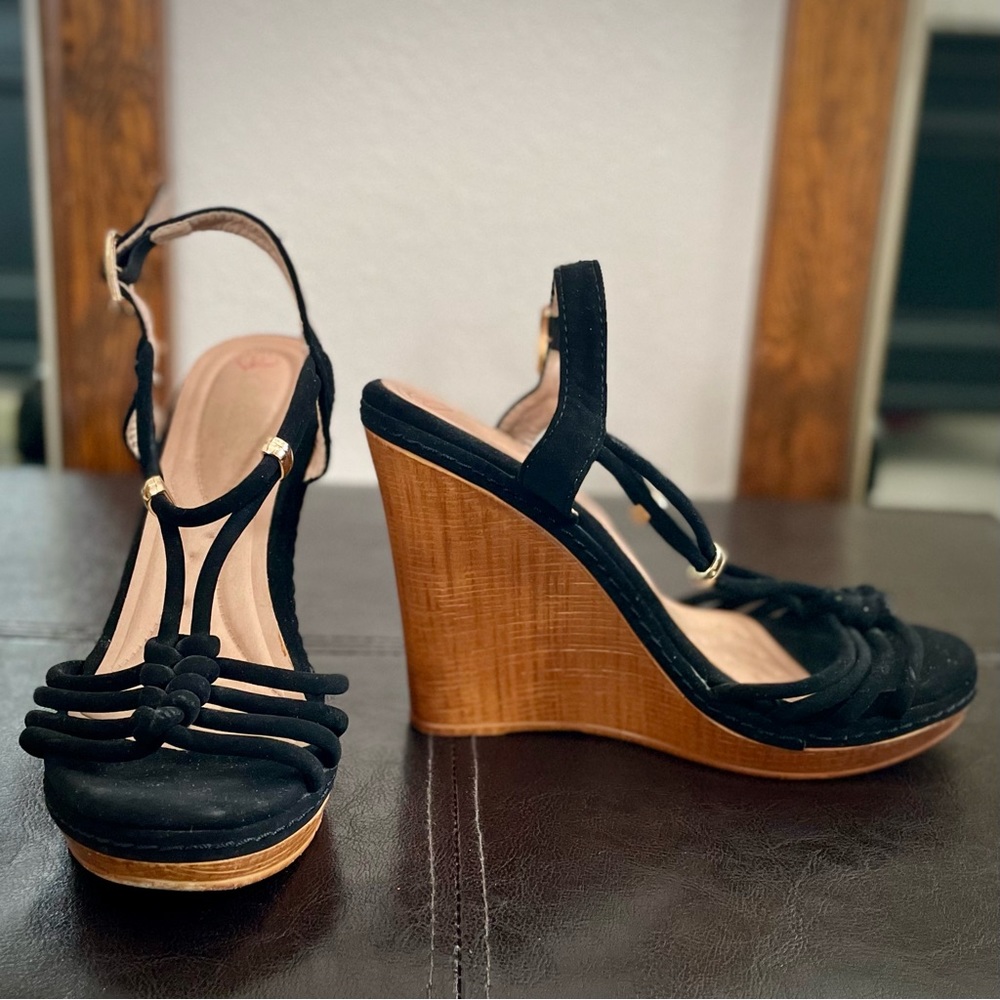 DBDK Open Toe Black Velvet Platform Wedge